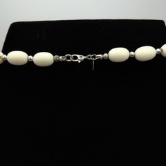 Vintage Monet Plastic Graduated Beaded Long Necklace Cream Silver Tone 28in