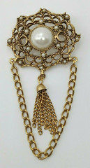 Vintage Faux Pearl Bar Brooch Pin Cabochon Ornate Gold Tone Metal Chain Tassel