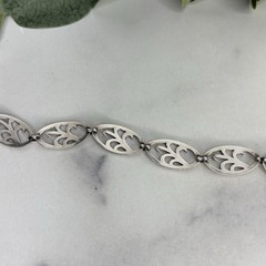Vintage Sterling Silver Oval Link Leaf Floral Design Bracelet
