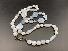 Fiery Opalite Opalescent Glass Beaded Necklace Glowers Vintage