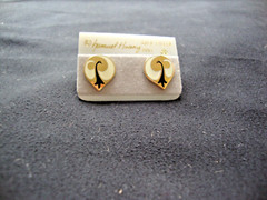 VINTAGE SAMUEL HUANG DESIGNER CLOISONNE PHOENIX BLACK WHITE ENAMEL STUD EARRINGS