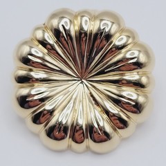 Jeri Lou Gold Tone Floral Like Curved Ridge Gold Tone Vintage Scarf Ring Clip