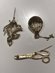 Vintage Gold Tone Brooches Lot;Hot Air Balloon; Bubble Fish Marked AJC;Scissors