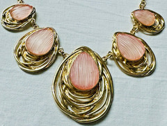 Gold Tone Pink Teardrop Cabochon Bib Focal Necklace n075