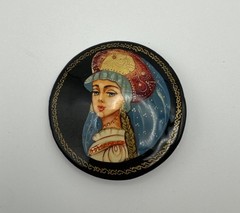Vintage Russian Black Lacquer Brooch Beautiful Blue Eyed Lady Pin 1.75”