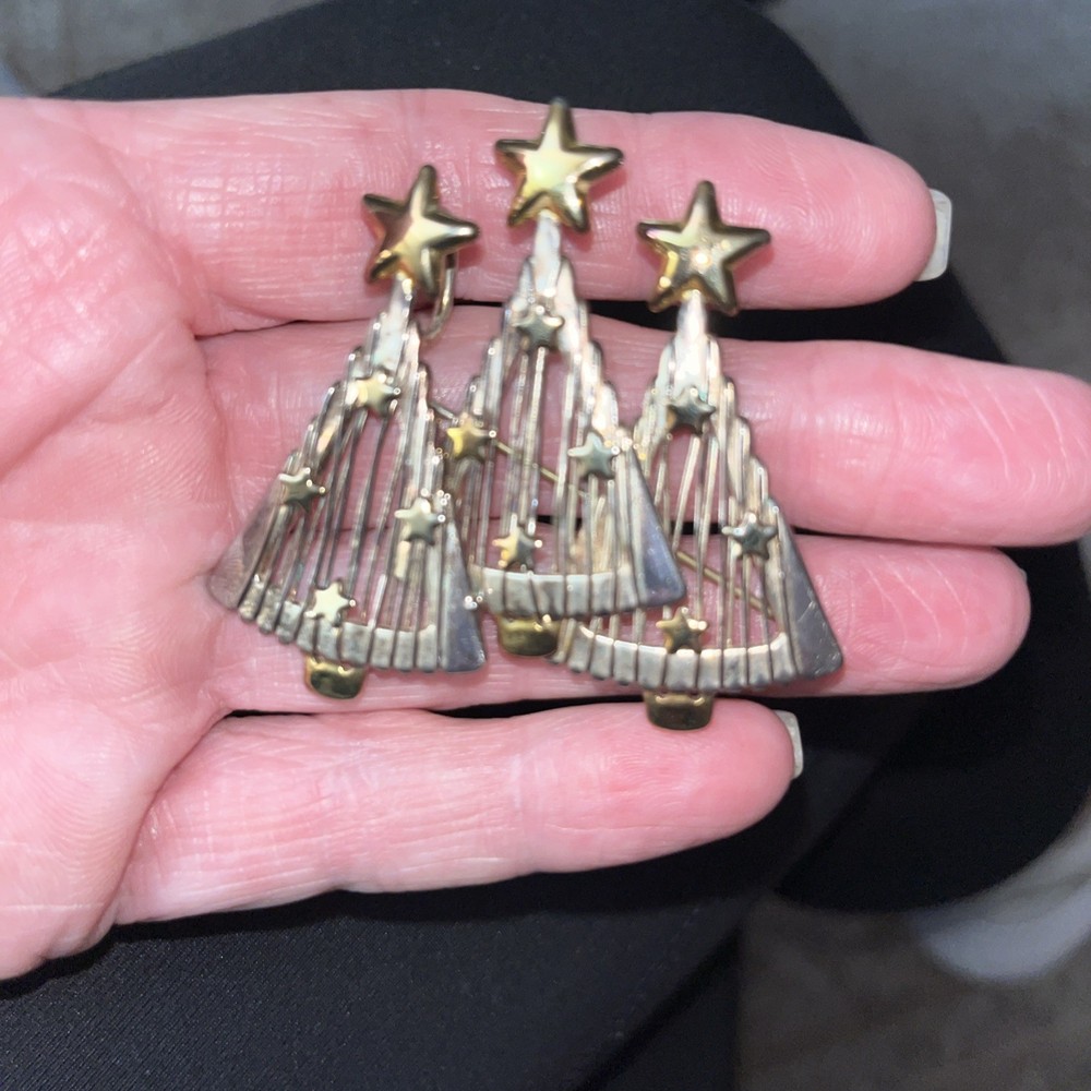 Vintage Signed Three Silver Christmas Trees w/ Gold Stars Holiday Brooch/Pendant