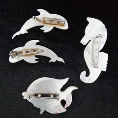 Vtg Lot Nautical Carved Mother of Pearl Sea Life Brooches Seahorse Fish Dolphins
