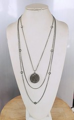 VINTAGE GOLDETTE VENUS & CUPID SMOKEY OPEN BACK GLASS INTAGLIO NECKLACE