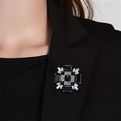 Baroque Rhinestone Brooch Pin for Women Men Vintage Rectangle Crystal Round B…