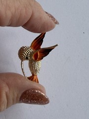 Vintage Pair Gerry’s Hummingbird Gold Tone & Orange Pins 1″ & 1.5″