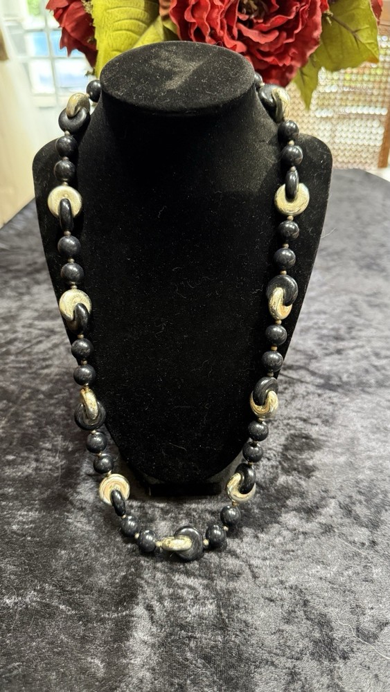 Vintage Black Bead With Silver Accent Necklace 26 Inches