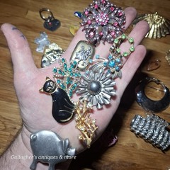 Vintage mixed Costume Jewelry brooch Lot + Etc Rhinestones Hair barrettes Charms