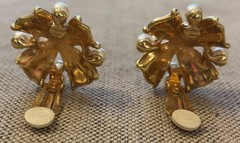 Vtg Swarovski Pearls & Clear Crystals Earrings Gold Tone Clip On Bow Cross READ