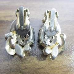 Vintage Milk Glass Earrings Black Glass Rhinestone Gold Tone Clip Ons