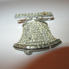 VTG 1930’s Lester Gaba Coro Designer RhineStone Patriotic Liberty Bell Brooch