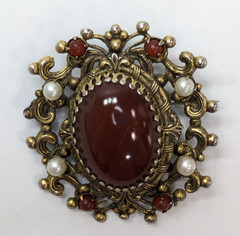 Vintage Chunky Red Glass Cabochon Brass Tone Regal Style Brooch Pin 2″