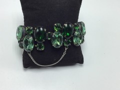 VINTAGE GREEN RHINESTONE BRACELET SAFETY CHAIN CLASP ARTICULATED UNSIGNED