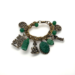 Vintage Gold Tone FOB Bracelet Green Carved Stone Jade‑Style Charms Asian Motif