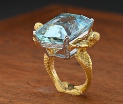 Julius Cohen Aquamarine Diamond Platinum 18 KT Ring