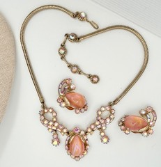 Vintage 50’s Hollycraft set Moonglow glass pink ab crystals lavalier neckla