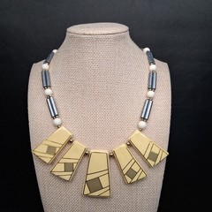 Vintage Multicolor Ceramic Bib Necklace JAPAN. 18.018