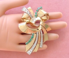 VINTAGE RETRO 2.59ctw MINE DIAMOND .82ctw EMERALD 18K BIG BOW RIBBON BROOCH 1940