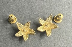 Vintage Pair of Monet Textured Star Fish Stud Earrings Gold Tone