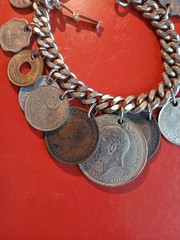 Vintage 14 Foreign 1950-1960’s Coins Travel Memory Bracelet 6 3/4″ inch