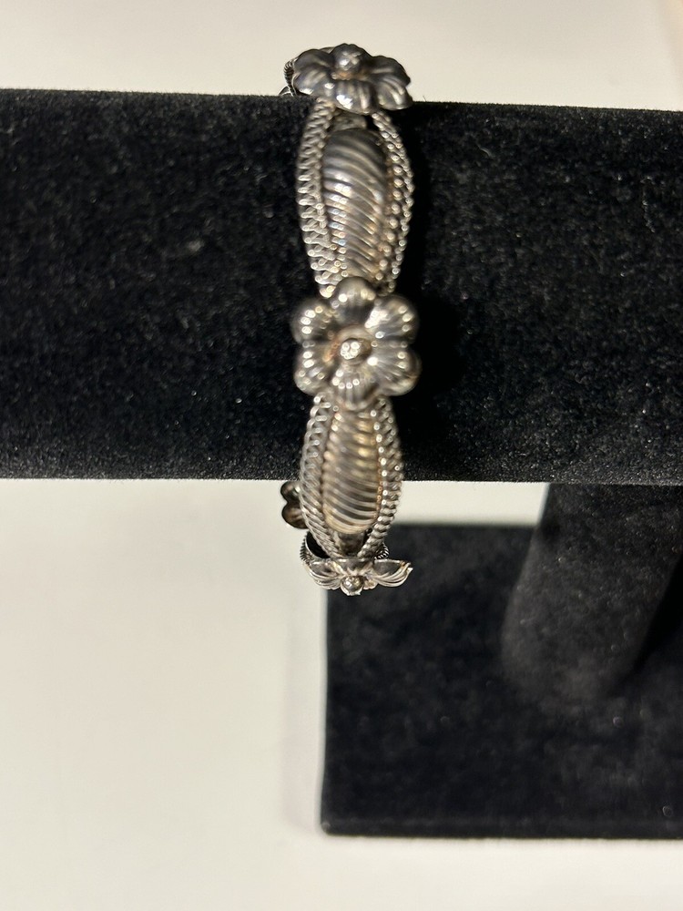 Vintage Silver Toned Bangle Bracelet Adorned with Flowers