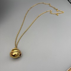 Vintage Ball Locket Pendant Necklace Folds Out Excellent! 26″