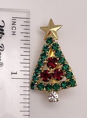 Christmas Tree Green Red Rhinestone Vintage Gold Tone Brooch