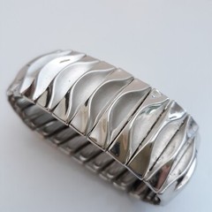 Vintage Crown Trifari Expansion Bracelet Polished Silver Tone Sleek Mod Cuff