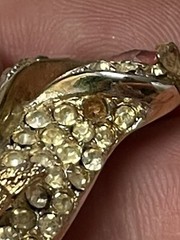 Vintage Signed FRANCOIS Long stem Rhinestone Flower Brooch Pink Gold-tone READ