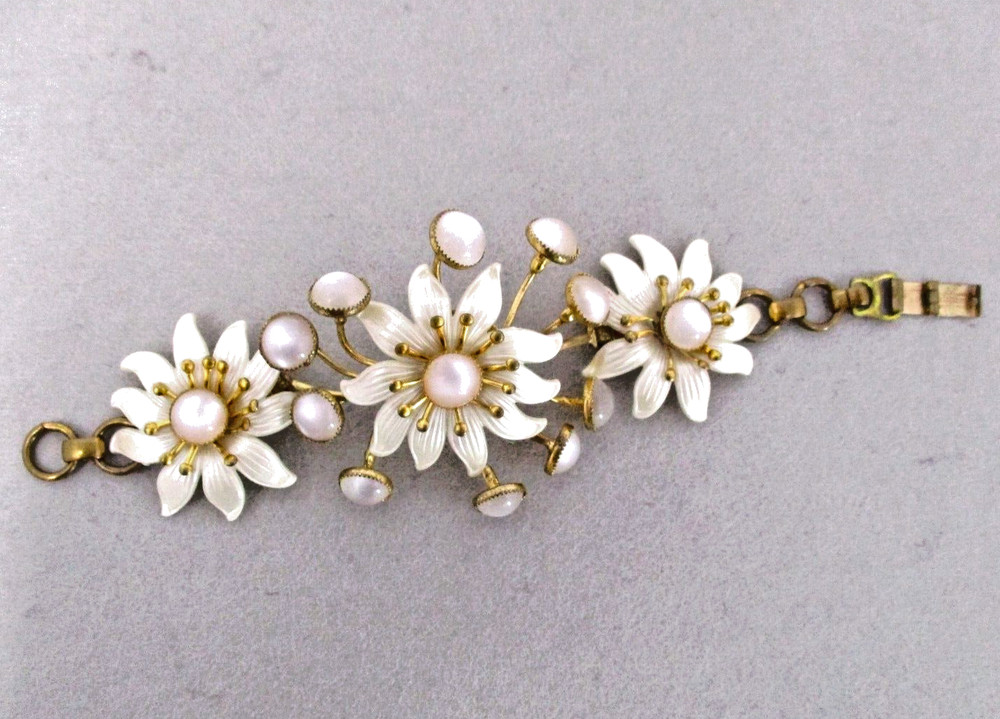 Vintage Flower Bracelet Moonstone 1950s 1960s Costume Jewelry