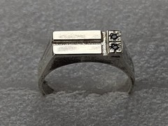 Vintage men’s Signet ring sterling silver 925 Size 11 Weight 4.89 g Black gems.