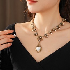 Vintage 2 Pcs Gold Tone Imitation Pearl Necklace Earrings Set Floral Dangle