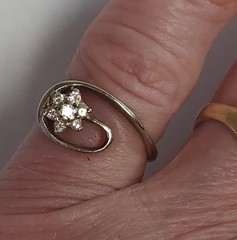 Estate 14k Solid White Gold Flower Swirl Ladies Diamond Ring 4.2 Grams Size 6