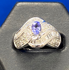 14k WHITE GOLD TANZANITE & BAGUETTE/PAVE DIAMOND WOMENS RING 7 1/2 4.9GRAMS