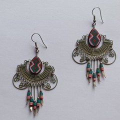 Vintage Southwest Tribal Boho Silver Tone Dangle Drop Pierced Beaded Earrings