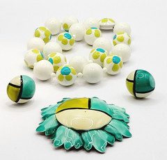 3 Piece Vintage Floral & Geometric Bead Necklace Clip On Earrings Brooch Set