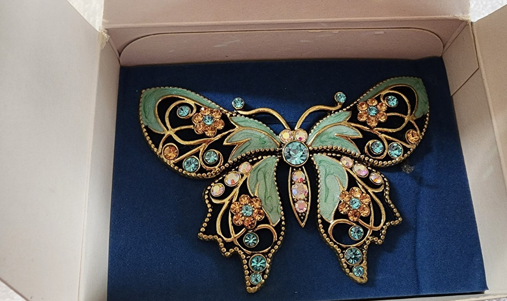 Avon Enamel Butterfly Brooch Pin Gold Tone & Aqua AB Rhinestones NIB 2005