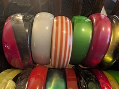 Lot Of 41 Vintage Plastic Bracelets! Lucite, Acrylic, Etc! Wow!