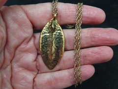 Vintage 1980’s Gold Plated Chain w/Gold Plated Leaf Slide