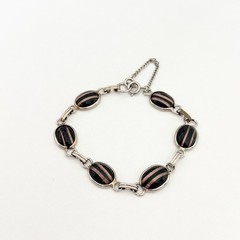 Vintage Black Cabochon Gold Specks Glass Silver Tone Chain Link Bracelet 7″