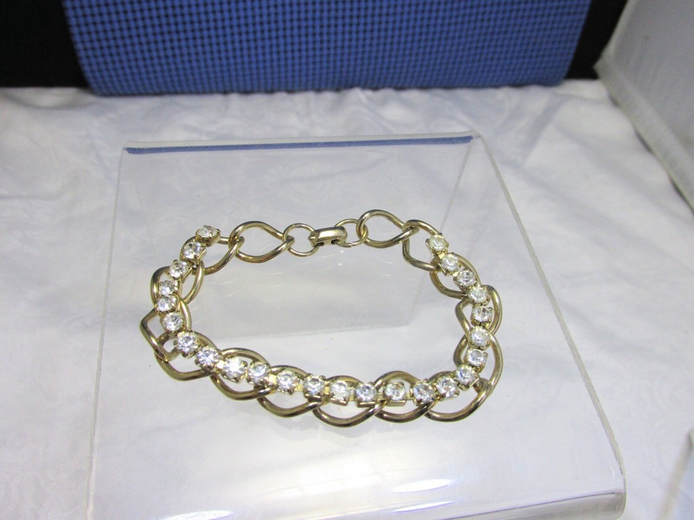 Vintage Sparkling Clear Rhinestone 7.5″ Bracelet Tennis / Chain Gold Plate