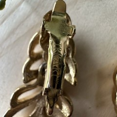 Vintage Trifari Clip Earrings 2 Inch Signed Twice Gold Tone Leaf Filigree Hinged