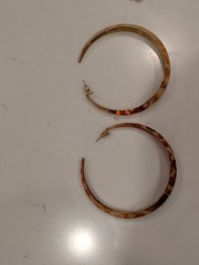 VINTAGE – Gold Toned Earrings, Scarf pins, Danglers and more (10 pieces)