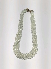Vintage Pale Green Layered Imitation Pearl Bead Necklace With End Caps 17″