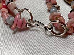 Stunning roxsann Pink Rhodonite Faux Pearl Moonglow Bead Charm Pendant Necklace