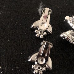 Vtg. unsigned Weiss? Silver Tone Brooch and Earrings set clear Aurora Borealis